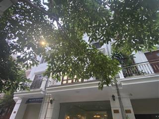 Cho thuê nhà lk 90 nguyễn tuân, thanh xuân. dt 70m2, 6 tầng, thang máy, thông sàn. giá 45 tr (thg)