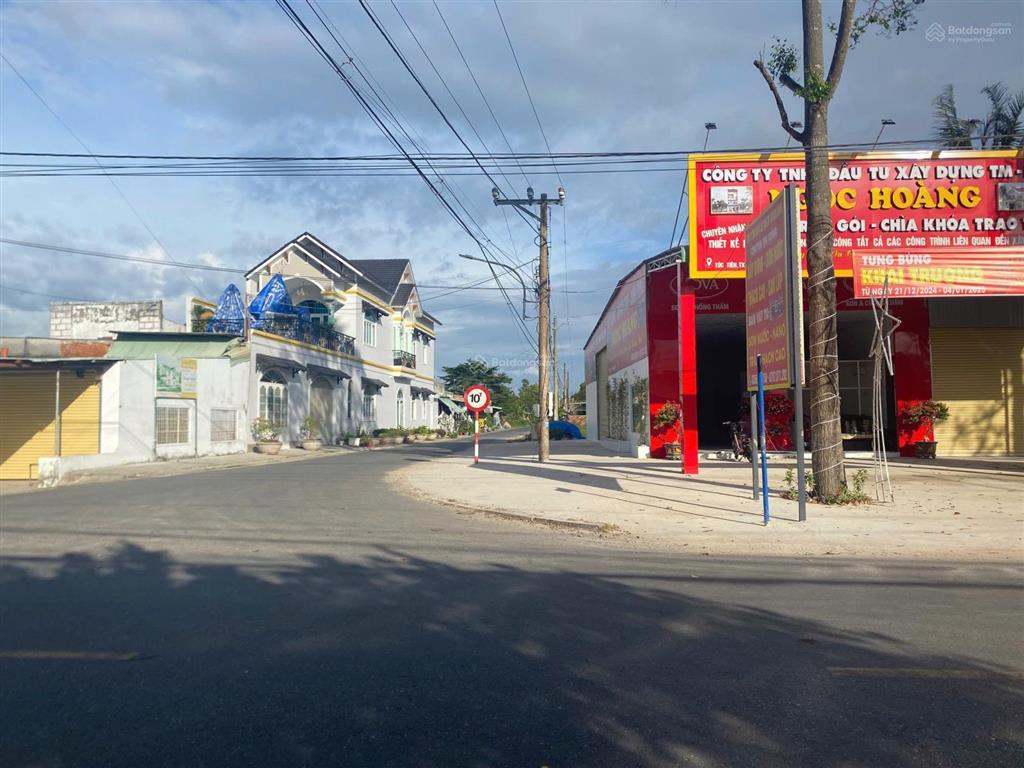 Tôi chính chủ cần bán lô đất đường cafe 79 tóc tiên phú mỹ (nay là xã châu pha) diện tích 5x35m