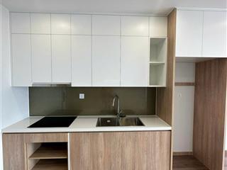 Cho thuê căn 2 ngủ, imperia smart city  giá 9tr, đồ cơ bản, được miễn phí dịch vụ ,gym, bể bơi,...