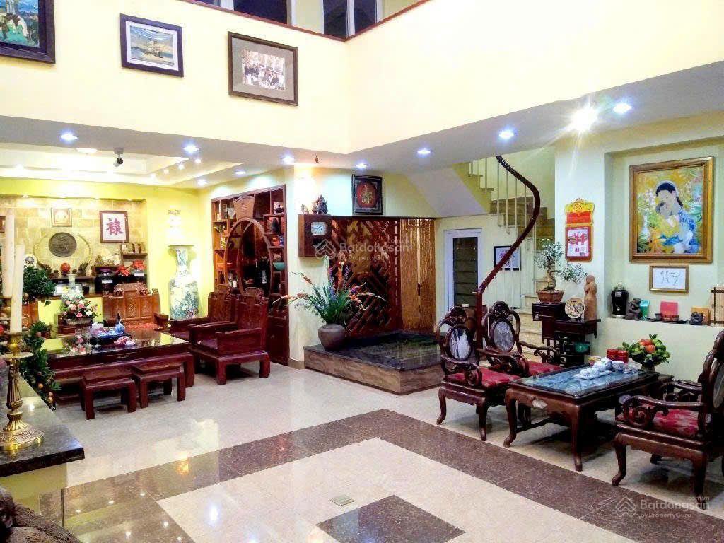 Phố bồ đề 75m2 rộng đẹp thoáng, ô tô đỗ gần giá rẻ chỉ nhỉnh hơn 10 tỷ