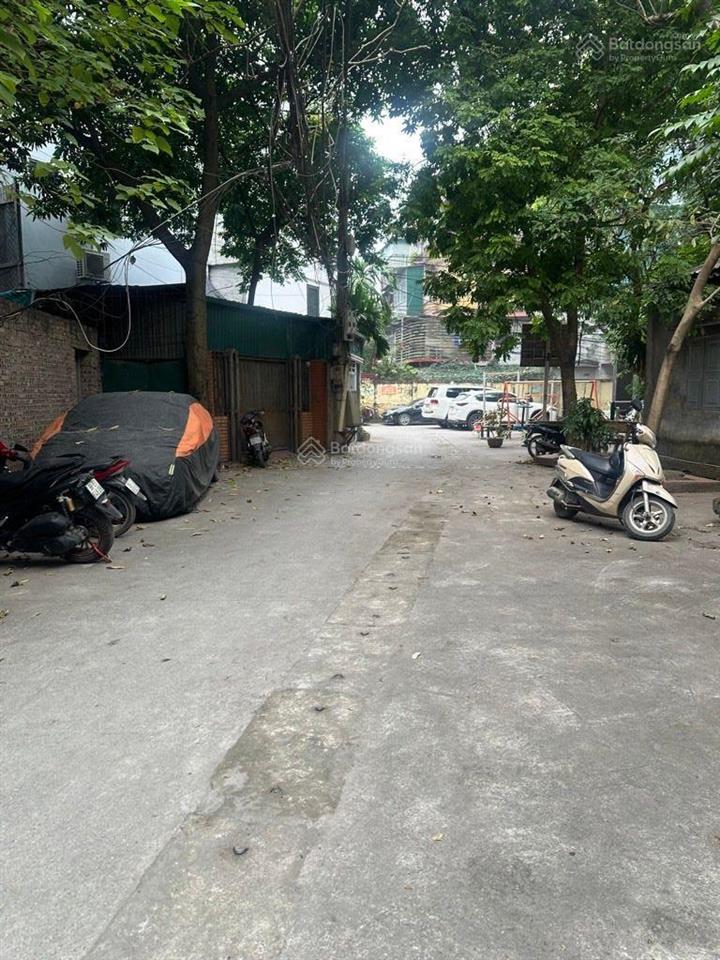 Bán nhà khuất duy tiến, 30m ra phố, kinh doanh, oto tránh, dt45m2, giá 14,1 tỷ. 0981 585 ***