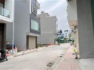 Hàng hiếm, tái định cư vân canh 40m, phân lô vỉ hè, đường 2 oto tránh nhau, lô góc, view công viên
