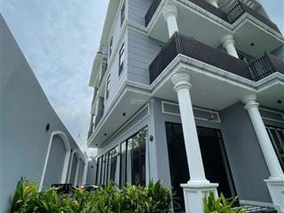 Biệt thự view sông, 15x30m 3 tầng 5 phòng ngủ full nội thất cao cấp 45tr