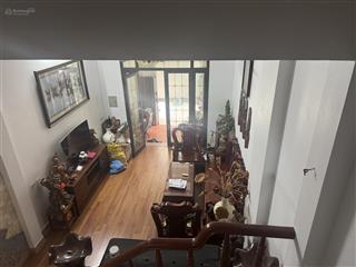 Chính chủ bán nhà 4 tầng đang ở nhà phố hoa lâm việt hưng long biên hà nội