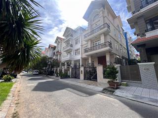 Ngộp ngân hàng tôi chính chủ bán gấp kdc him lam q7, biệt thự 10 x 20m  7.5x20m giá 30 tỷ