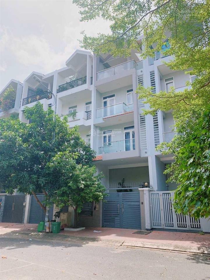 Tôi chính chủ định cư nước ngoài nên cần bán nhà phố 5 x 20m him lam q. 7, giá 23 tỷ. 0934 416 ***