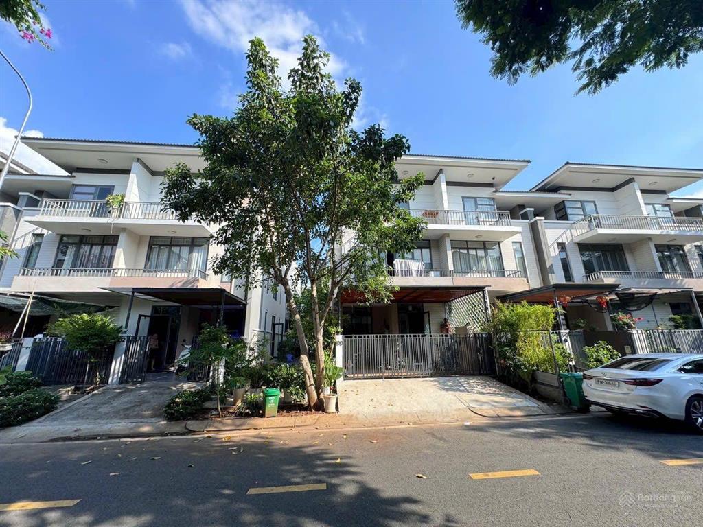 Bán gấp chính chủ nhà phố lavila kiến á, 6x17.6m & 5.5x17.6m, đường lớn 20m  12m giá 10 tỷ