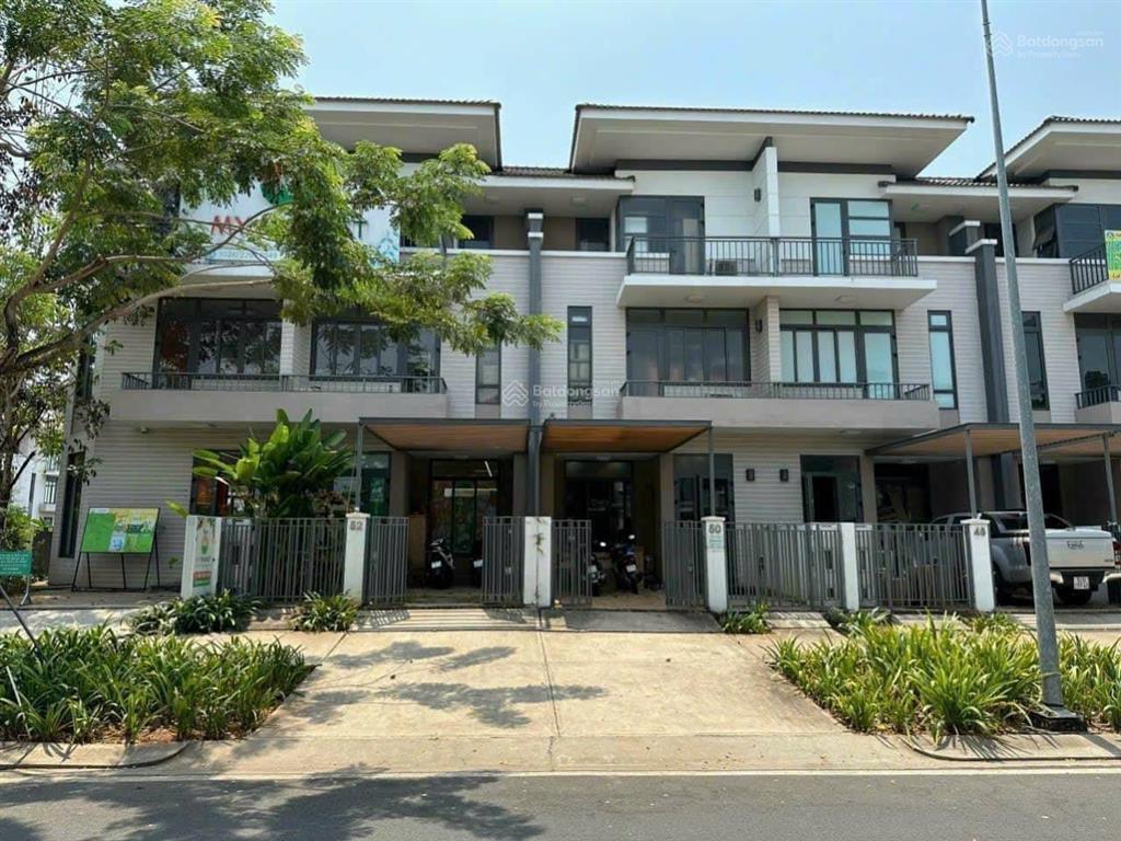 Bán gấp chính chủ nhà phố lavila kiến á, 6x17.6m & 5.5x17.6m, đường lớn 20m  12m giá 10 tỷ