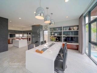 Tôi chính chủ bán gấp biệt thự dt 7 x 18m (126m2)  giá 18 tỷ, dự án sadeco ven sông quận 7