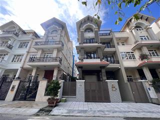 Ngộp ngân hàng chính chủ bán biệt thự dt 10x20m giá 42 tỷ, dự án him lam q7.  0934 416 *** thịnh