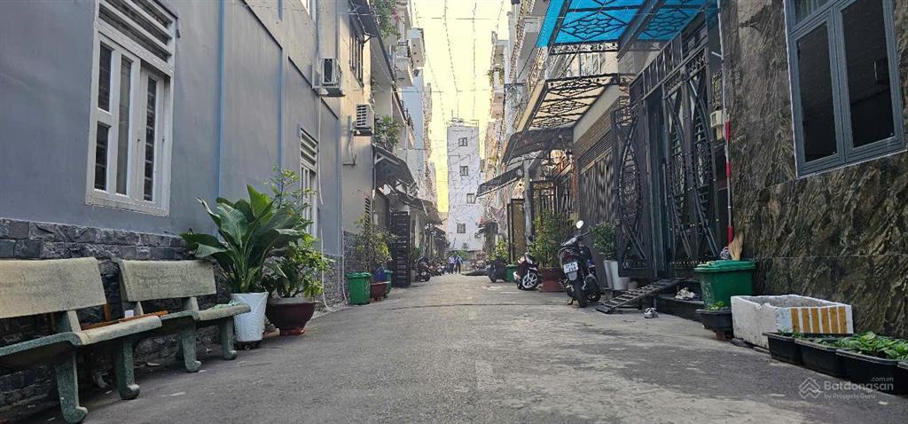 Bán gấp khuôn đất mặt tiền 7m hxh dt 60m2 ngay phan anh, khu dân trí, xây cao tầng, sổ hồng