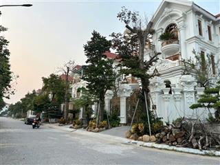 R.ẻ nhất b.án căn biệt thự phú lương  ngay lâu đài, vị trí đẹp200m2, mt 10m xây 3.5t.