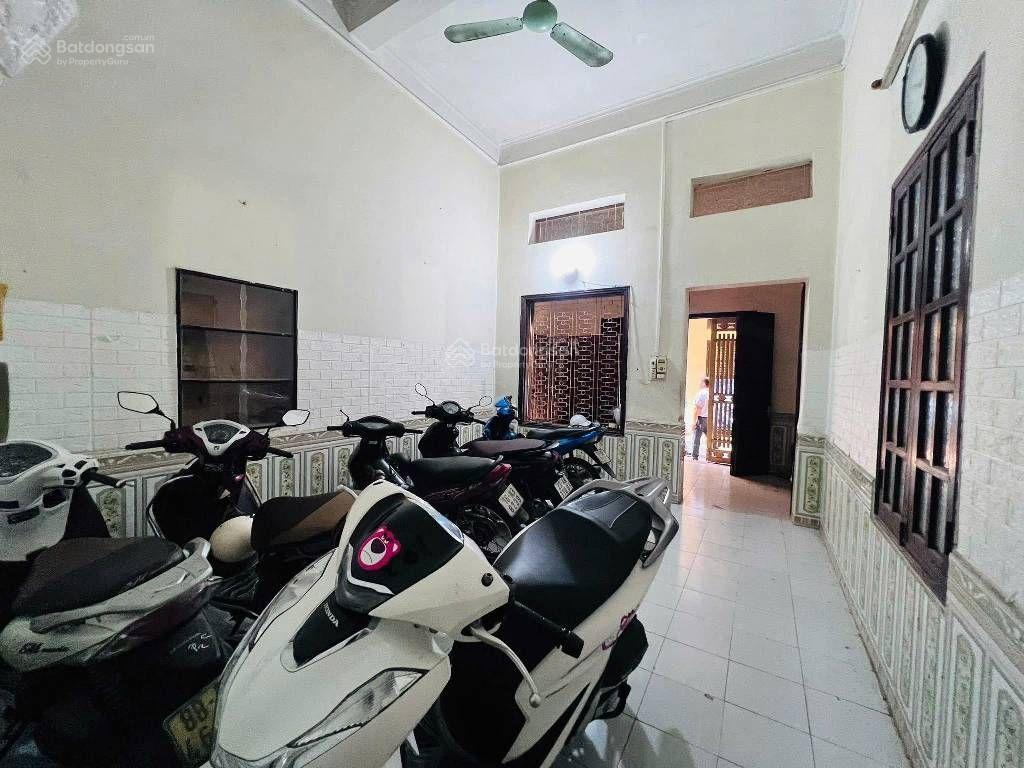 Mỗ lao  phân lô 3 ô tô tránh cần sang nhượng.
diện tích 60m2  mt 4m. vị trí đẹp, ko lỗi lầm