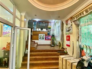 Hàng kín lô góc biệt thự nguyễn văn lộc
diện tích 180m.
mật độ xd 140m/ sàn.
