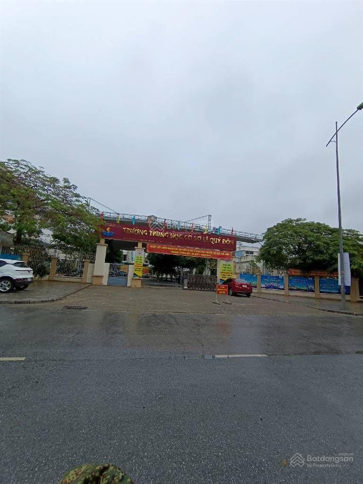 Bán nhà ngay cạnh trường lê quý đôn. 83m mt5m 21 tỷ nhí.
kđt mới an hưng phân lô ô tô.