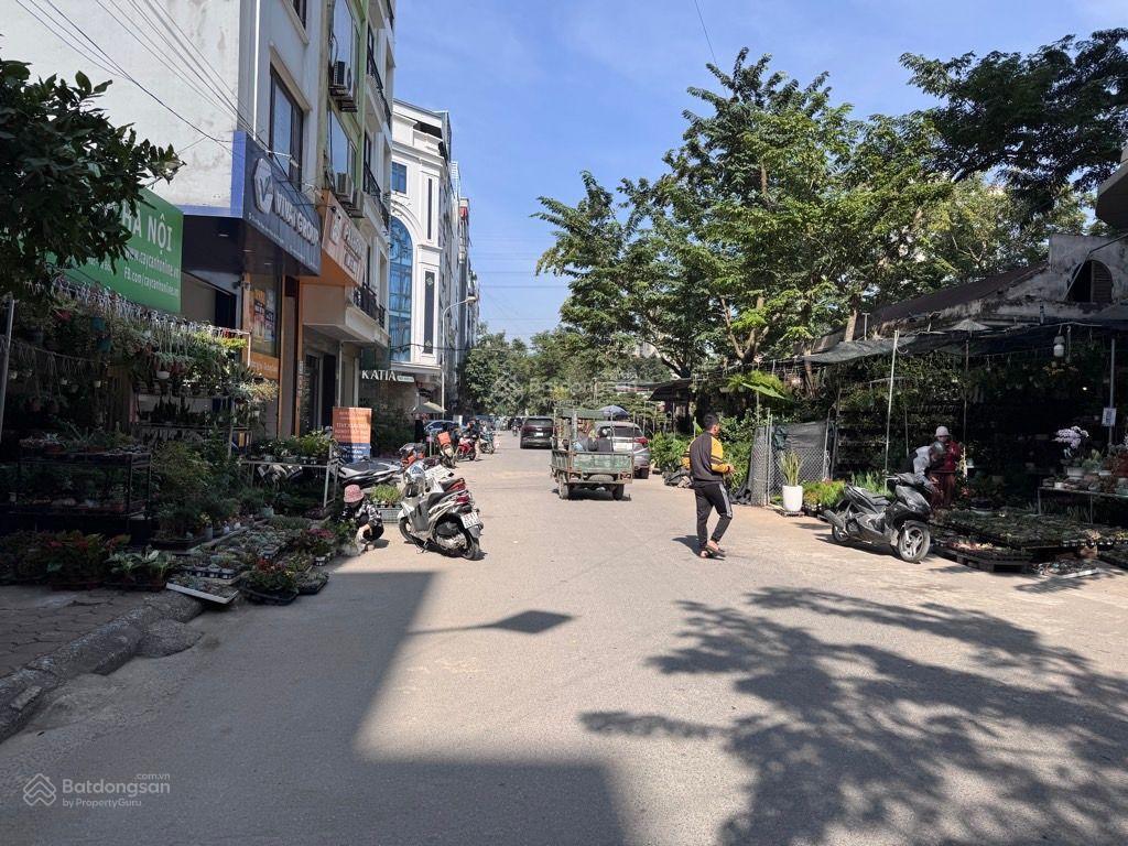 Đấu giá vạn phúc đường 3 làn ô tô tránh. diện tích 82.5m2. giá 26.6 tỷ. sổ sẵn.  0946 863 ***