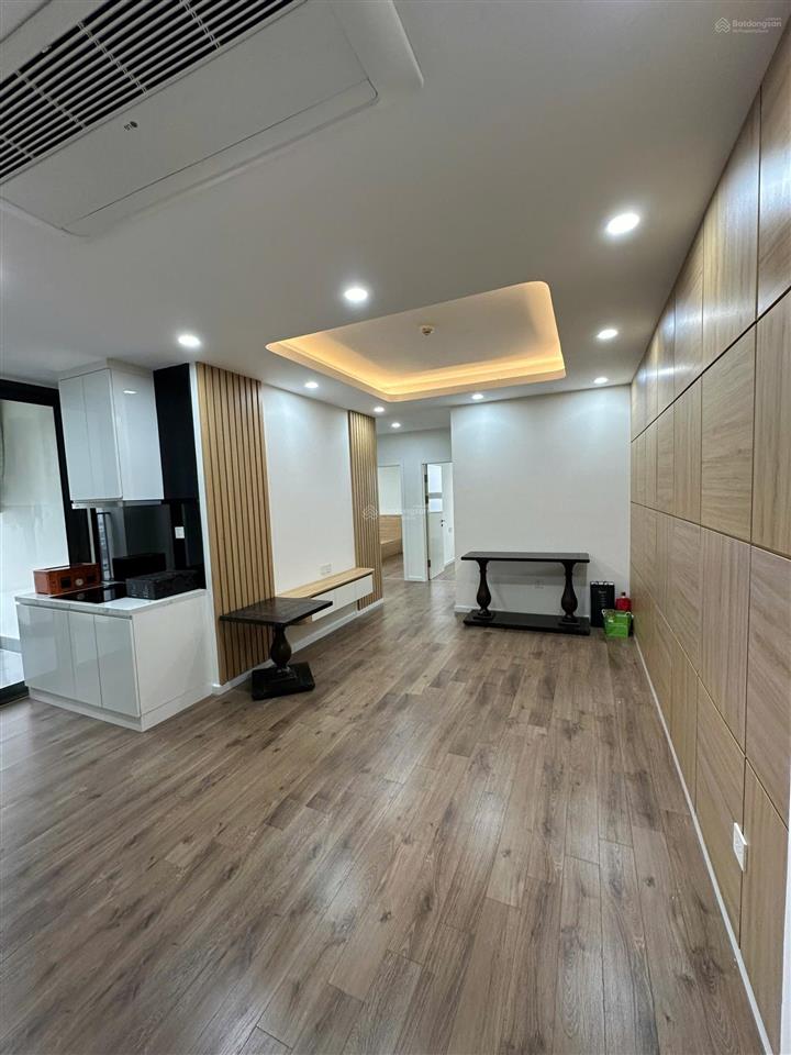 Bán căn góc 3pn chung cư aqh riverside tầng đẹp view sông. sẵn sổ đỏ