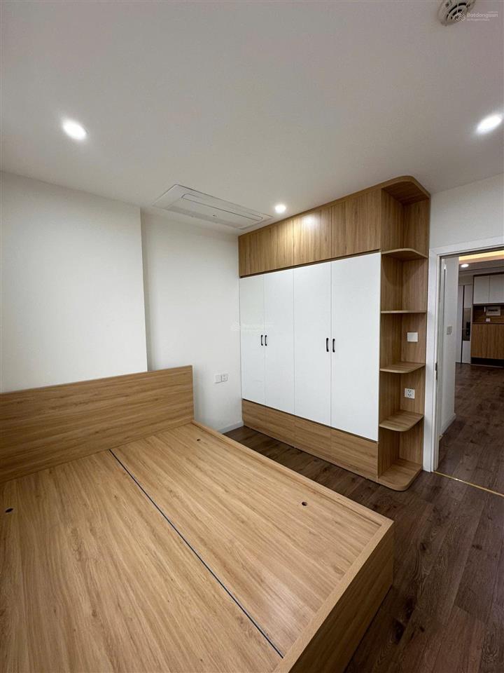 Bán căn góc 3pn chung cư aqh riverside tầng đẹp view sông. sẵn sổ đỏ