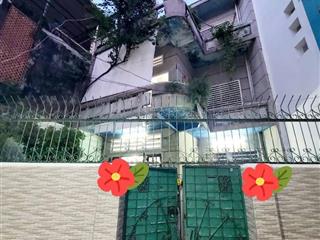 Lê văn sỹ q. pn (cũ) ngay ngân hàng acbbank dt 8m dài 15m 3 tầng tóp hậu sân rộng đậu 8 10 xe máy