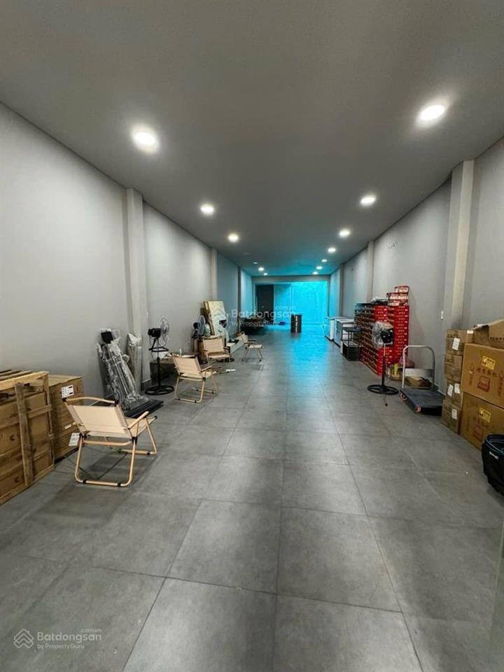 Mặt tiền bờ kè hoàng sa lê văn sỹ quận 3sổ 65m2 dài 2omkhu vực xây 5 tầng sân thượng