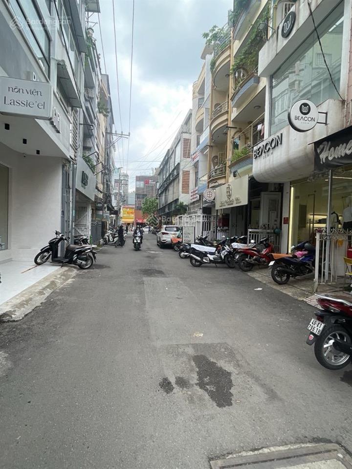 Hxt 6m sát mt đường cách mạng tháng 8, quận 3xe hơi 7 chỗ đậu nhàdt 53m 3,5x15 3pn ban công