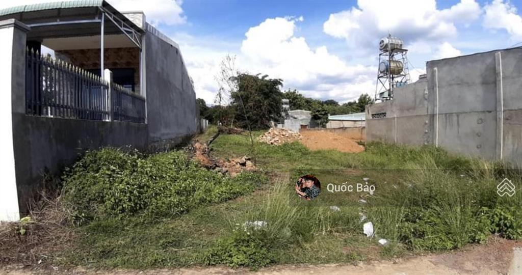 Bán đất tại đức hoà hạ, đ. chợ chiều. cách cụm kcn đức hoà hạ 1km. 120m2/650tr. kèm theo shr