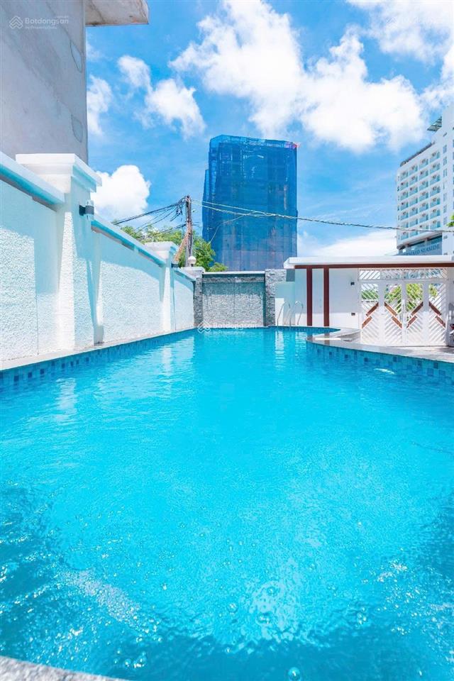 Bán biệt thự sát biển trần phú tp. vt 505m2 hồ bơi sân vườn rộng. đi bộ ra biển. giá tốt 33 tỷ tl
