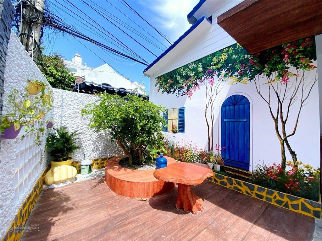 Bán nhà góc 2 mặt tiền đường phan chu trinh p2 vt 162m2(8x20)m nh vị trí cực đẹp. ra biển gần