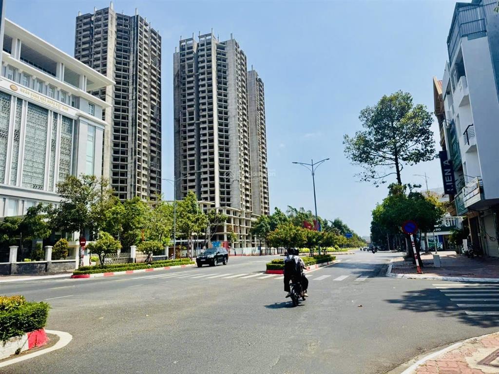 Bán đất biệt thự sát biển bãi dâu trần phú tp. vt 208m2(10x21m) giá 10,5 tỷ chốt