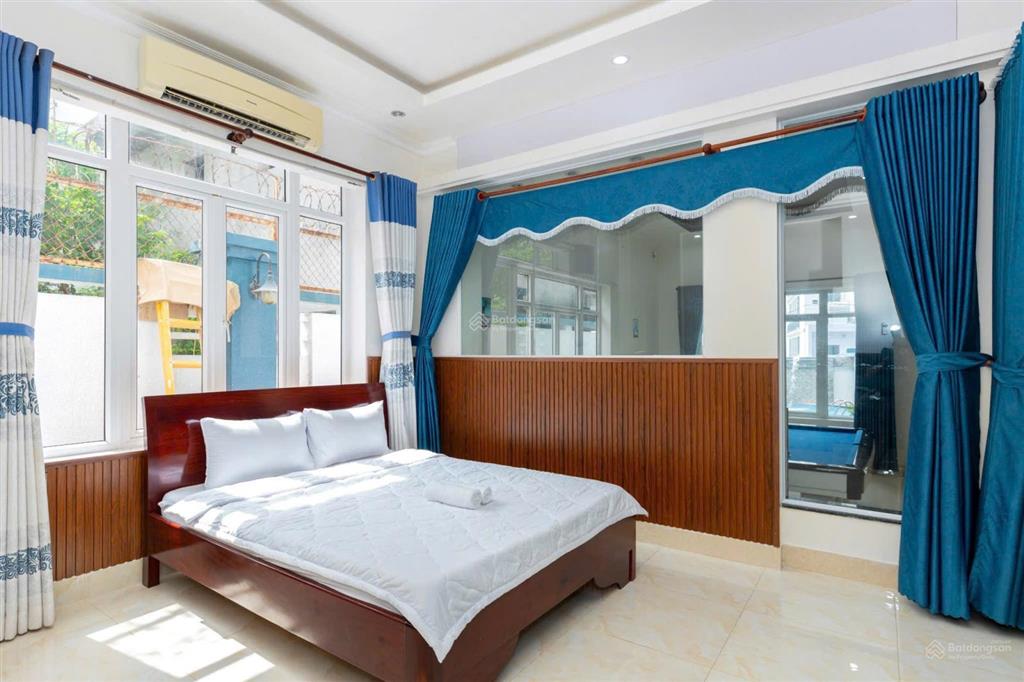 Bán khách sạn 1t6l với 22pn sát bãi tắm thùy vân tp. vt giá 24 tỷ chốt hiện có dòng tiền cao