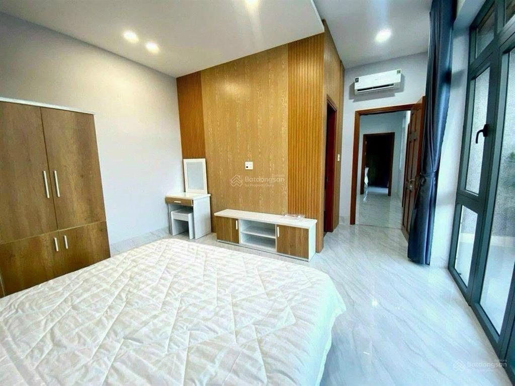 Bán khách sạn 1t6l với 22pn sát bãi tắm thùy vân tp. vt giá 24 tỷ chốt hiện có dòng tiền cao