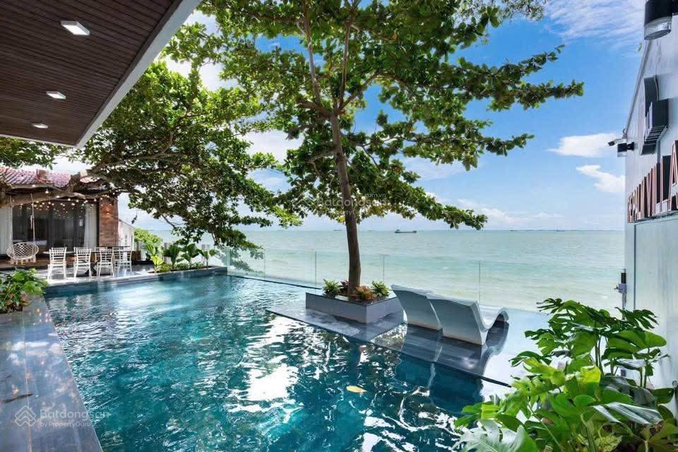 Bán biệt thự biển trần phú tp. vt vị trí cực đẹp bước chân là tới biển. giá bán nhanh cực tốt