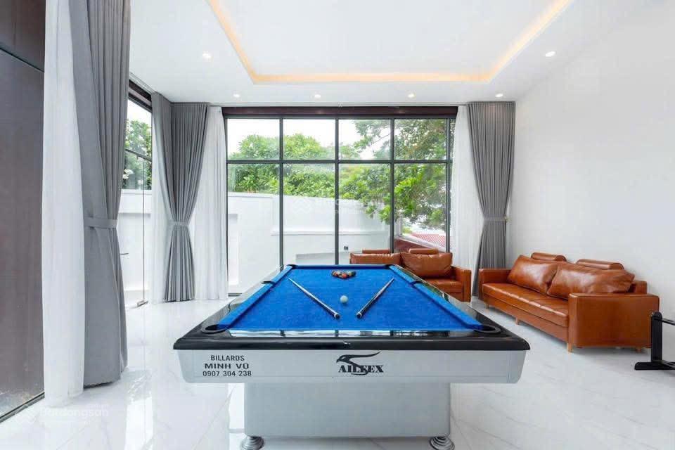 Bán biệt thự biển trần phú tp. vt vị trí cực đẹp bước chân là tới biển. giá bán nhanh cực tốt