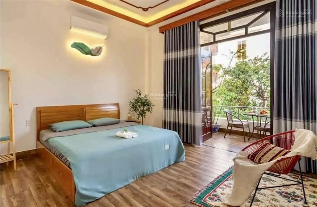 Bán biệt thự gần biển bãi sau tp. vt 327m xây 2lầu 6pn hồ bơi rộng, ra biển gần. giá 28 tỷ tl