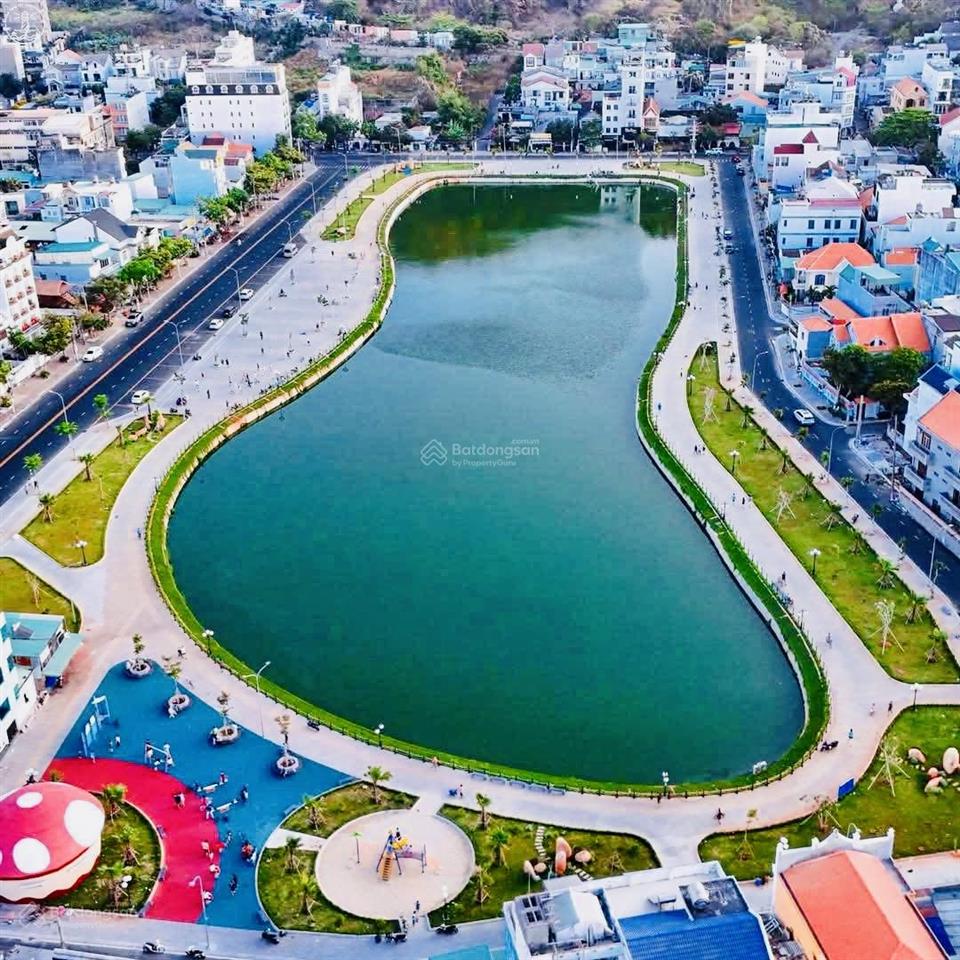 Bán nhà sát bờ hồ võ thị sáu p. 2 tp. vt lô góc cực đẹp giá 24 tỷ tl