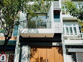Bán nhà đẹp hiện đại mặt tiền nguyễn thị minh khai, gần biển bãi sau vt giá 12,5 tỷ tl