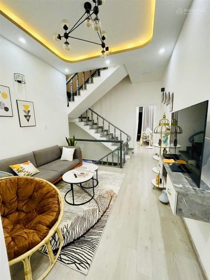 Bán nhà 1t 2l ôtô đậu trong nhà p. thắng tam tp. vt giá 7,3 tỷ còn tl. bìa hoàn công đầy đủ