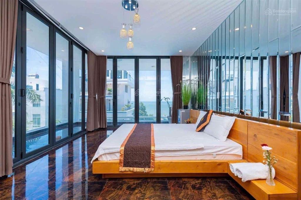 Bán biệt thự trần phú p. 1 tp. vt view biển trực diện siêu đẹp 455m2 xây 4tầng hồ bơi sân vườn rộng