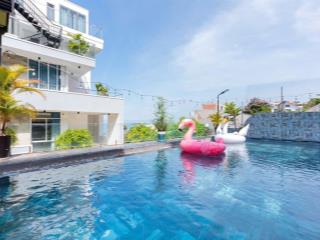 Bán biệt thự trần phú p. 1 tp. vt view biển trực diện siêu đẹp 455m2 xây 4tầng hồ bơi sân vườn rộng
