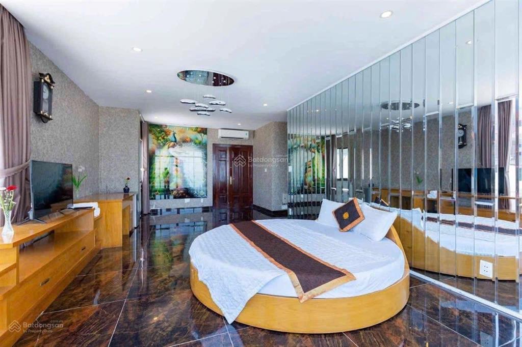 Bán biệt thự trần phú p. 1 tp. vt view biển trực diện siêu đẹp 455m2 xây 4tầng hồ bơi sân vườn rộng