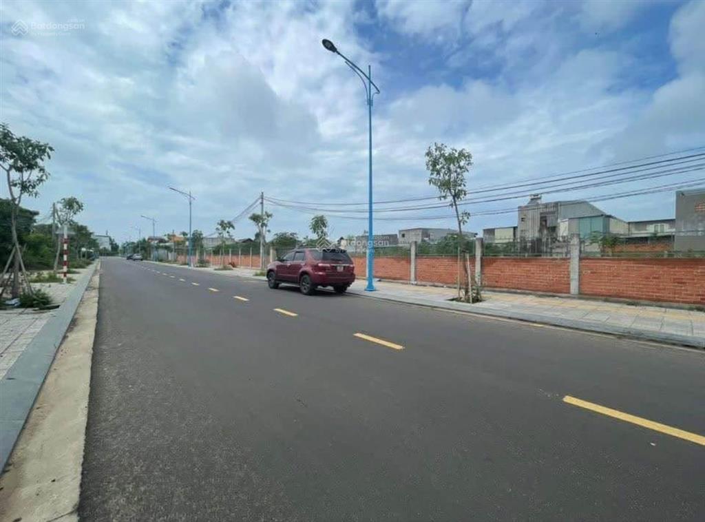 Bán 2 lô đất 1000m(34x30) mặt tiền nguyễn đình tứ sát biển long cung p.10 tp.vt giá siêu tốt 45 tỷ