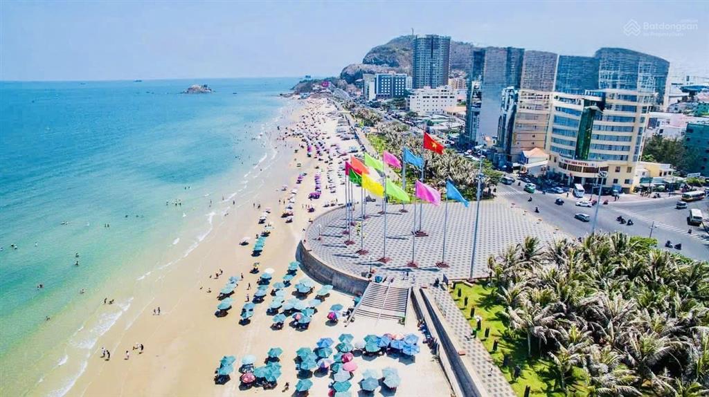 Bán khách sạn mặt tiền đường la văn cầu đi bộ ra biển bãi sau 103m2 ngang 6,5m 7tầng 22pn giá 25 tỷ