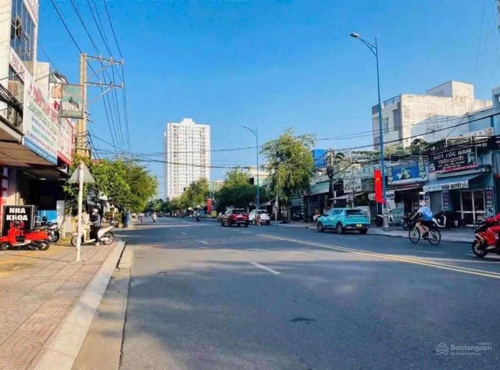 Bán nhà mt nguyễn hữu cảnh phường thắng nhất thành phố vũng tàu 121m2(5x24m) 3tầng giá 13,8 tỷ