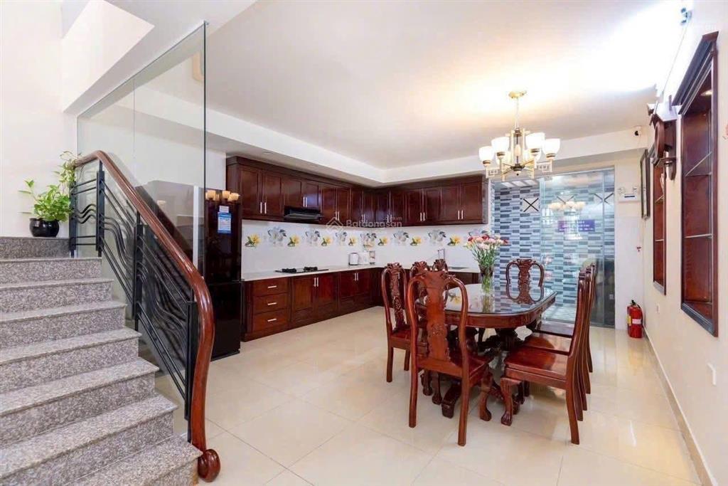 Bán nhà đẹp hẻm 7m phan chu trinh gần biển bãi sau vũng tàu. 3 lầu, 4pn hoàn công full nội thất