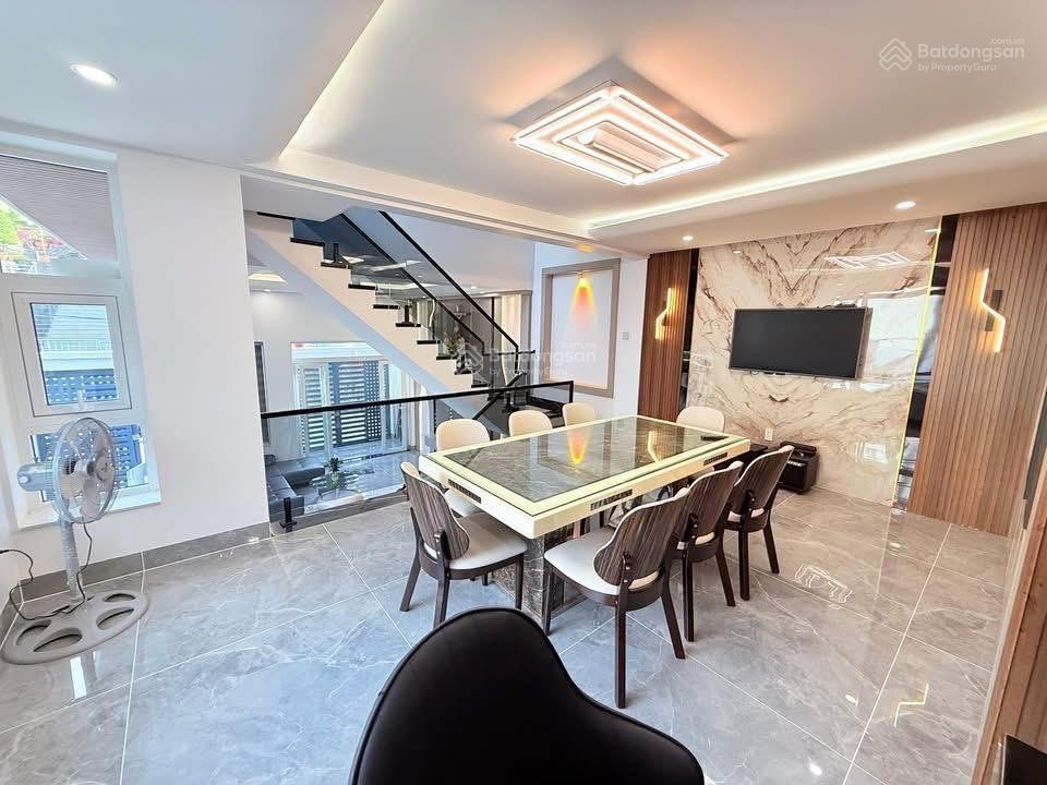 Bán nhà mới đẹp gia chủ xây cực tâm huyết ngay sát biển trần phú p. 5 vũng tàu giá 16 tỷ tl