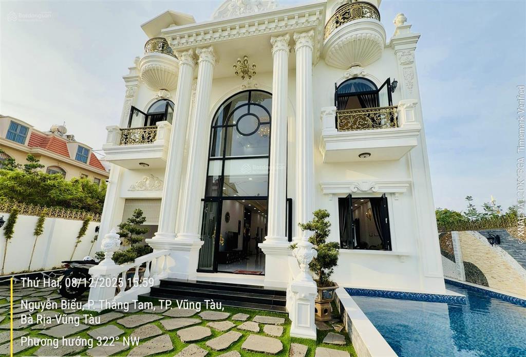Bán biệt thự gần biển bãi sau vũng tàu 355m² xây 3 tầng hồ bơi sân vườn siêu cao cấp, giá 65 tỷ tl
