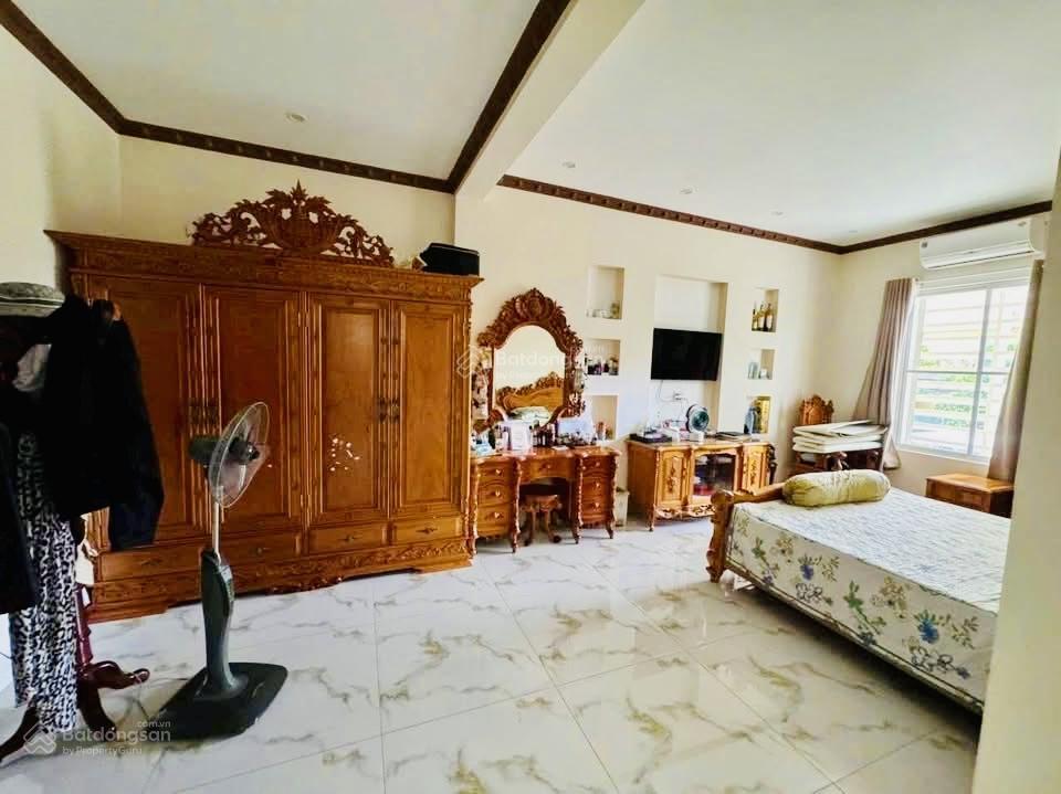 Bán biệt thự sân vườn gần biển bãi sau, tp. vt, 243m2 (8,5x30)m giá chỉ 19 tỷ tl