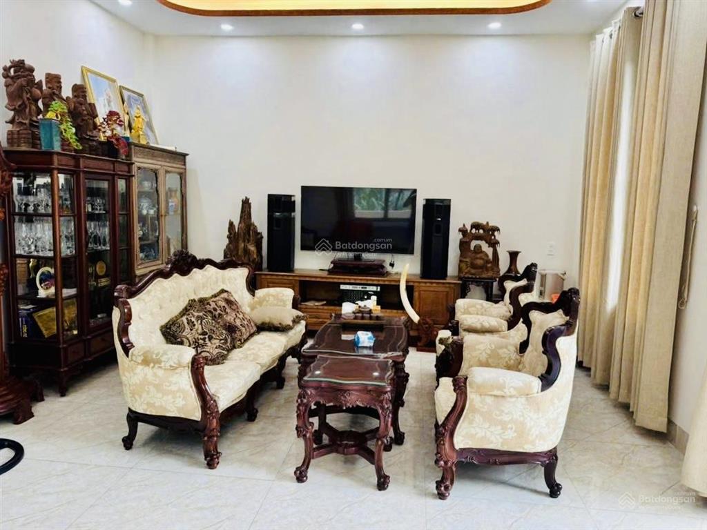 Bán biệt thự sân vườn gần biển bãi sau, tp. vt, 243m2 (8,5x30)m giá chỉ 19 tỷ tl