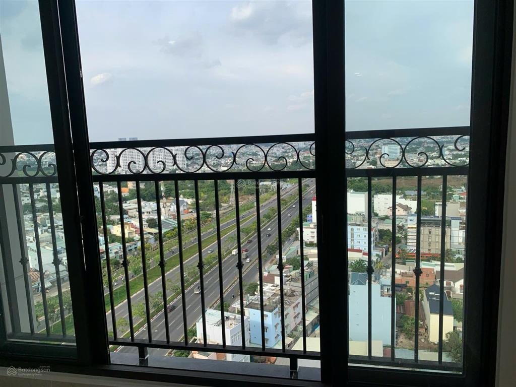 Chính chủ cần bán gấp căn st moritz 70m2 view sông, giá full nội thất 4.3 tỷ,  0938 536 ***