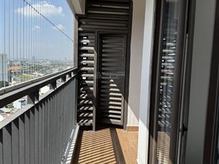 Chính chủ cho thuê căn hộ 3pn2wc  109m2 tầng 19 view lanmark đẹp nhất dự án,  0938 536 ***